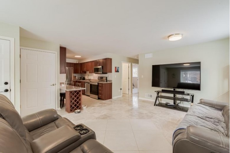 4220 W Mangold Ave - Photo 3 of 13