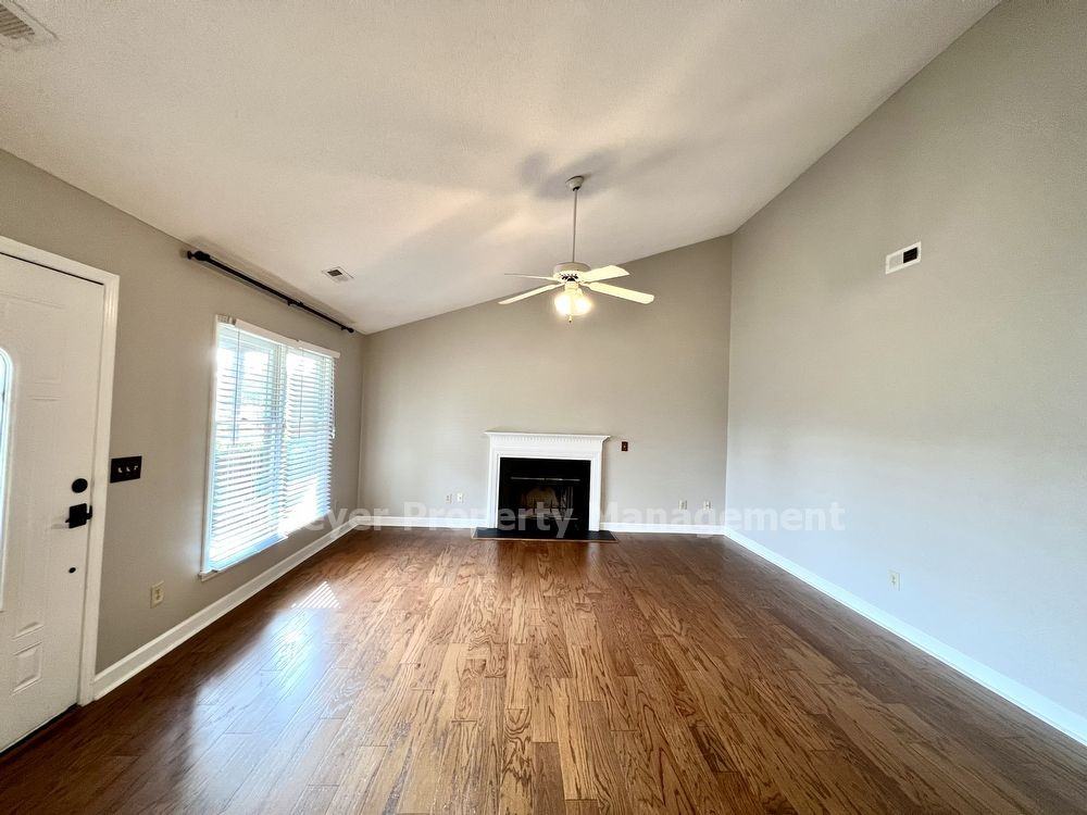 4314 Bridgeport Dr - Photo 3 of 19