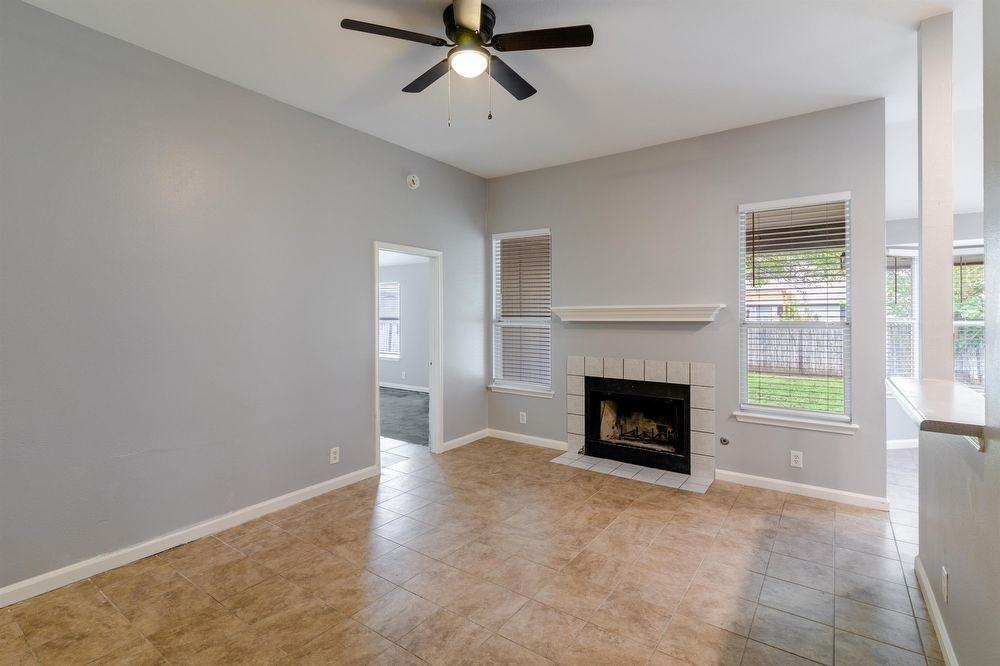 14511 Oliphant St - Photo 2 of 12