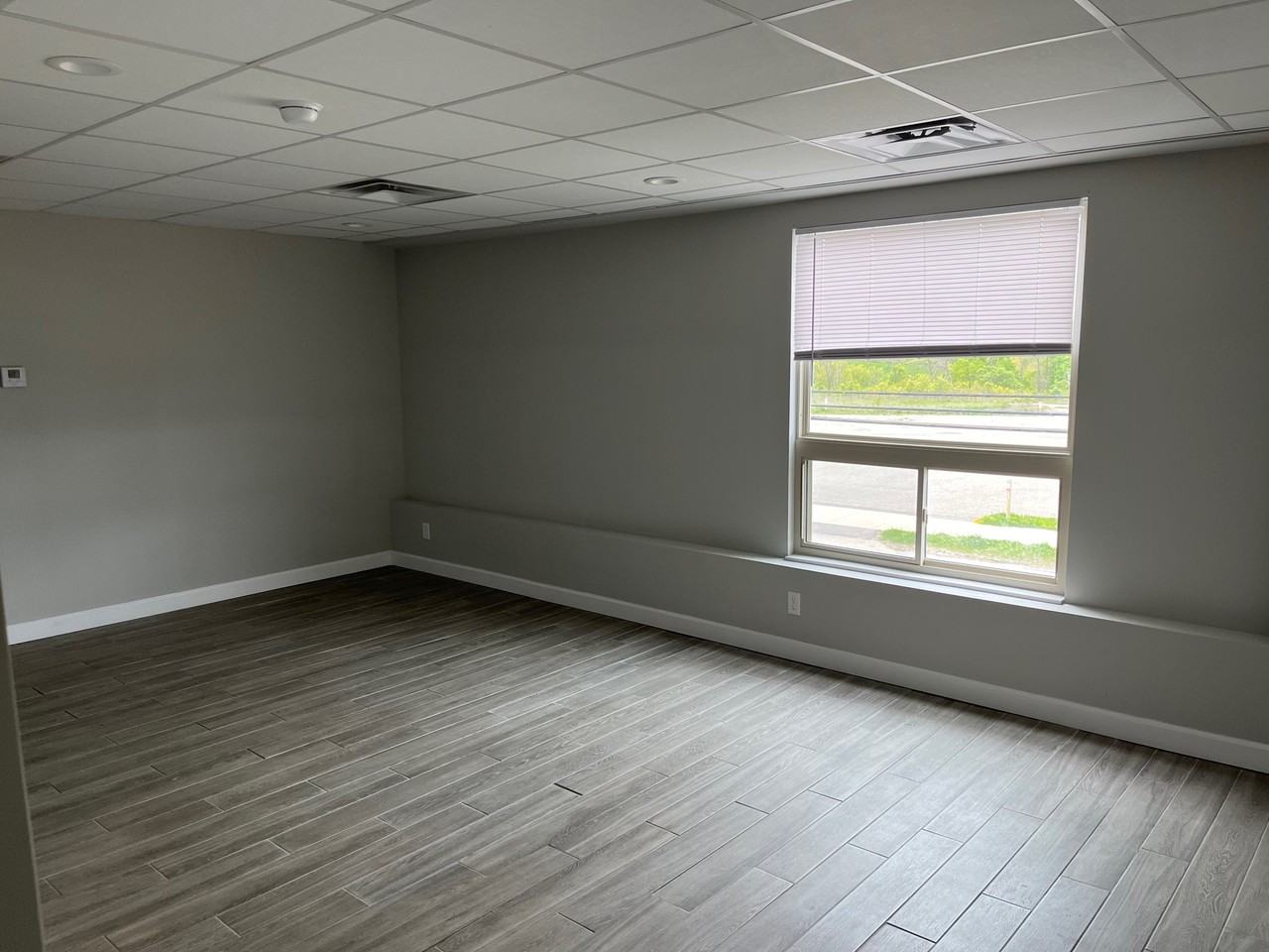 5843 Harrison Ave #104 - Photo 3 of 8