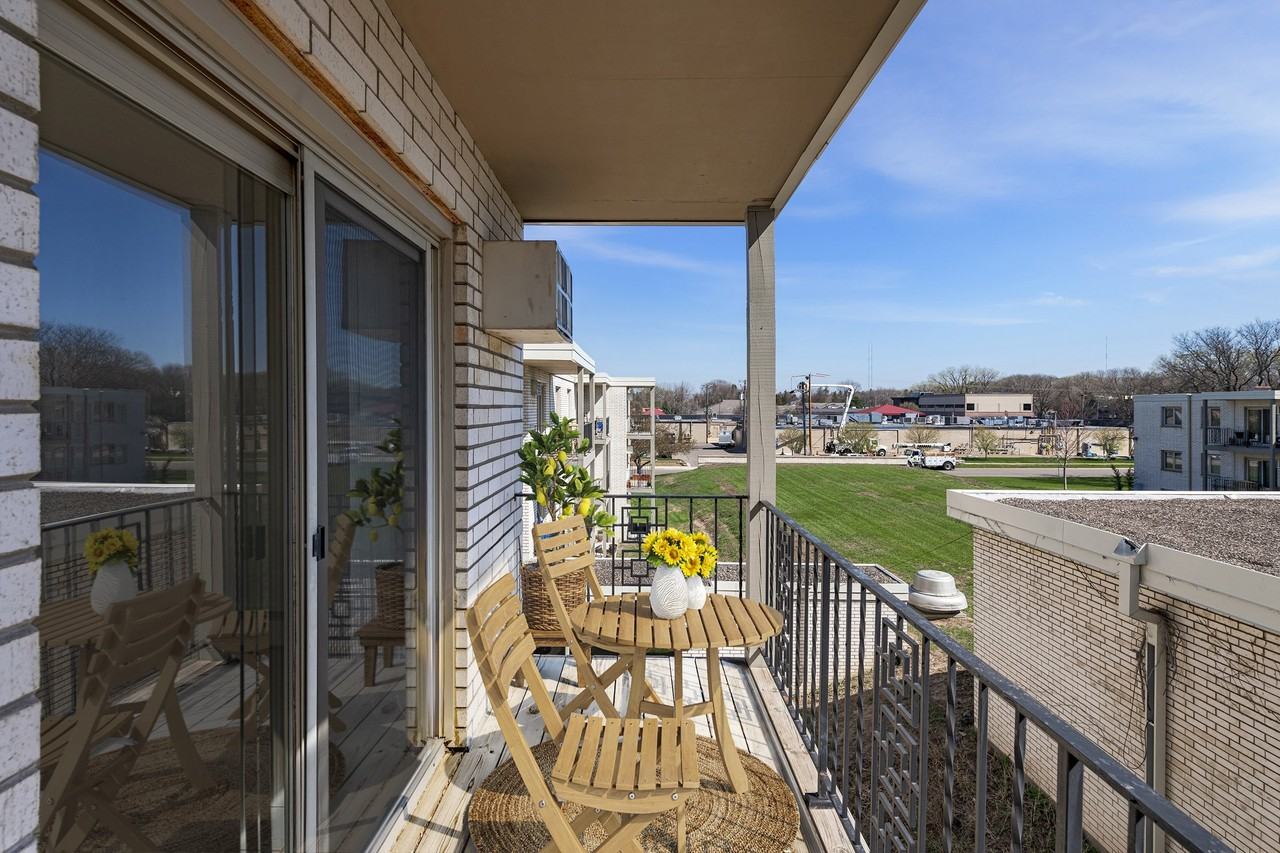 Hamline Terrace - Photo 6 of 14