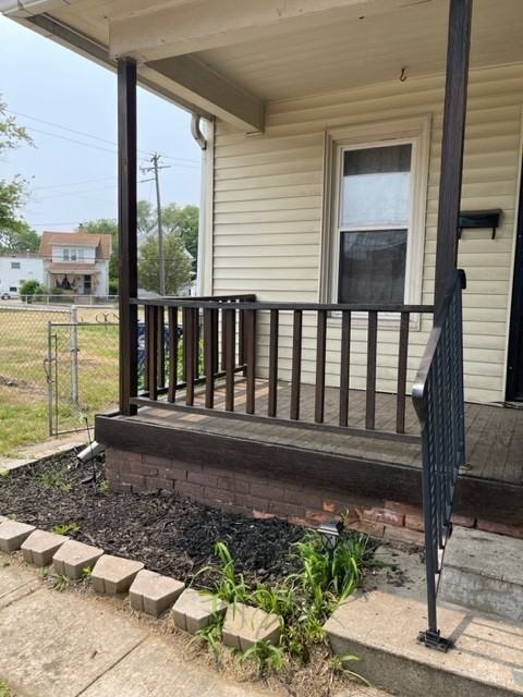 724 Spencer St - Photo 4 of 26