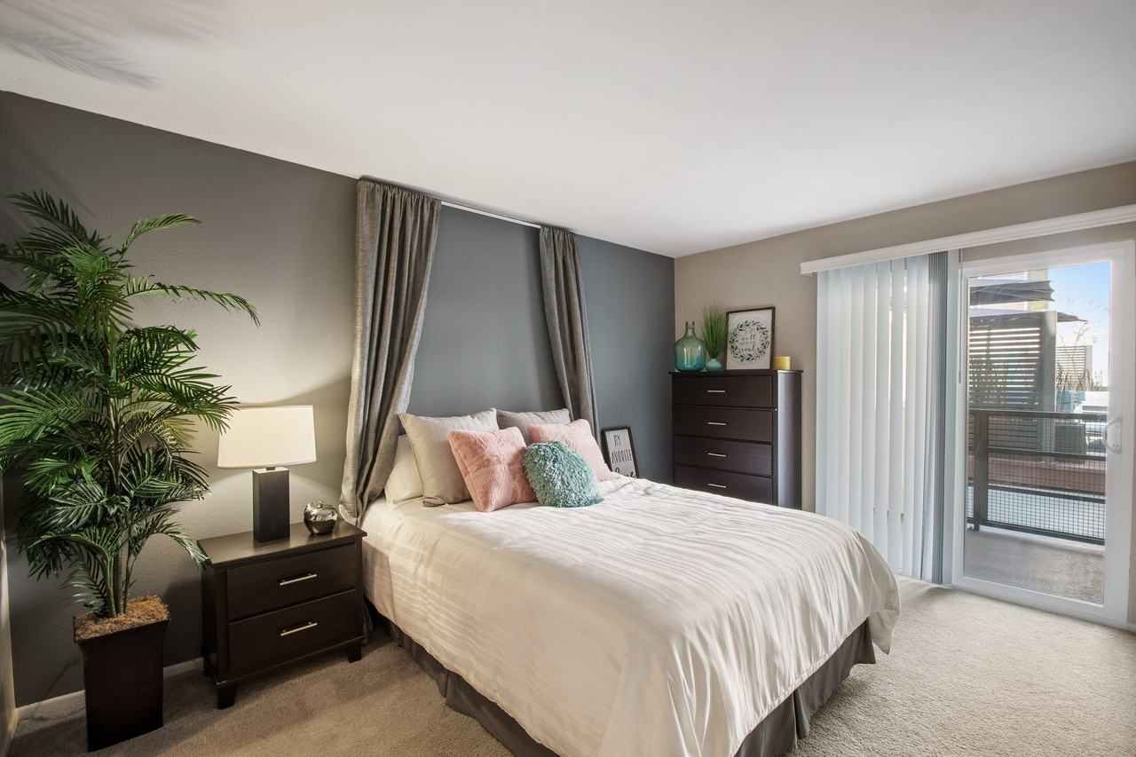 Pine at 6th - Photo 7 of 18