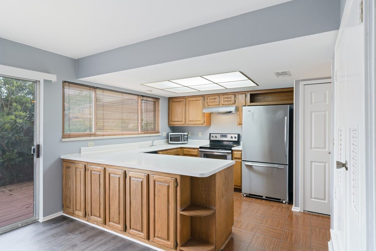 10958 Crown Park #1 - Photo 7 of 34