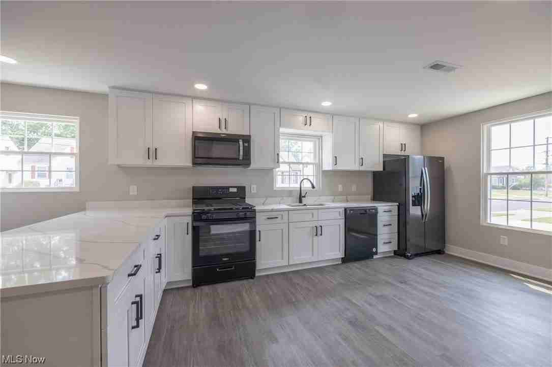 1836 E 294th St - Photo 2 of 12