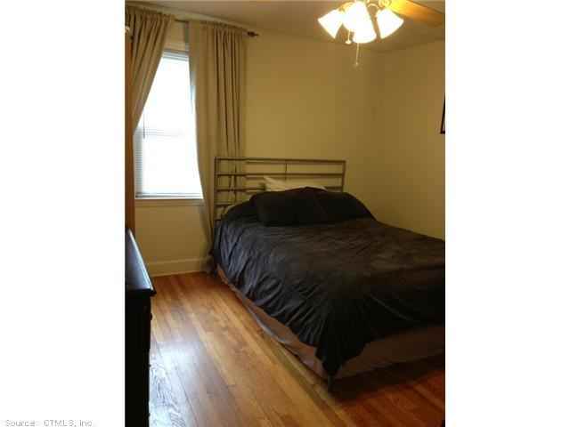 244 Judwin Ave - Photo 3 of 7