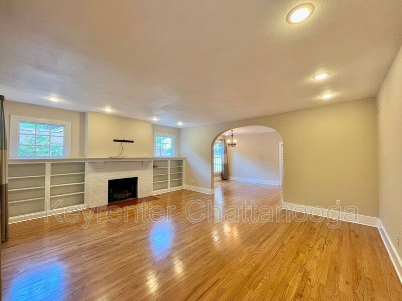 1610 Hixson Pike - Photo 3 of 15