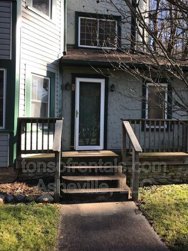 1 Gables Pl - Photo 2 of 7