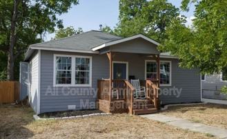 1031 W Gramercy Pl - Photo 1 of 1