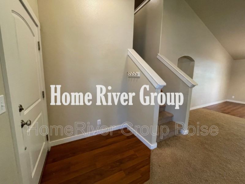 6397 S Warwickshire Ave - Photo 5 of 26