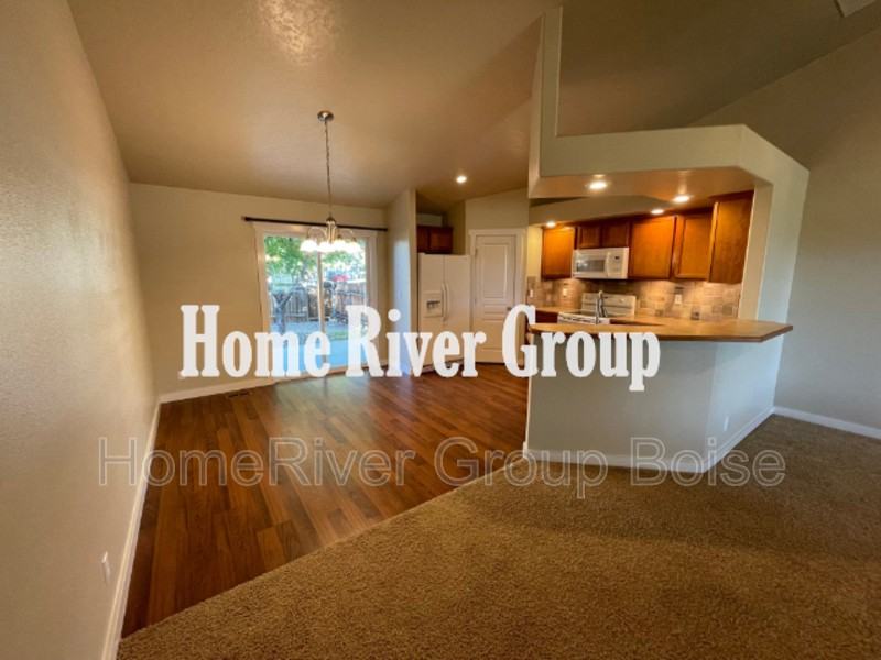 6397 S Warwickshire Ave - Photo 6 of 26