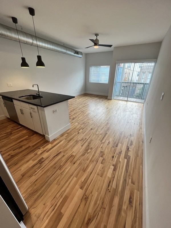 800 W Cary St - Photo 2 of 8