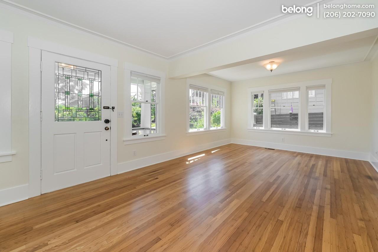 2907 Warren Ave N #1 - Photo 6 of 27