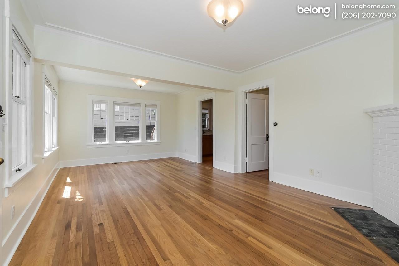 2907 Warren Ave N #1 - Photo 7 of 27