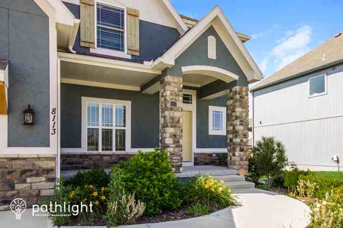 8113 Nw 90th Ter - Photo 2 of 19