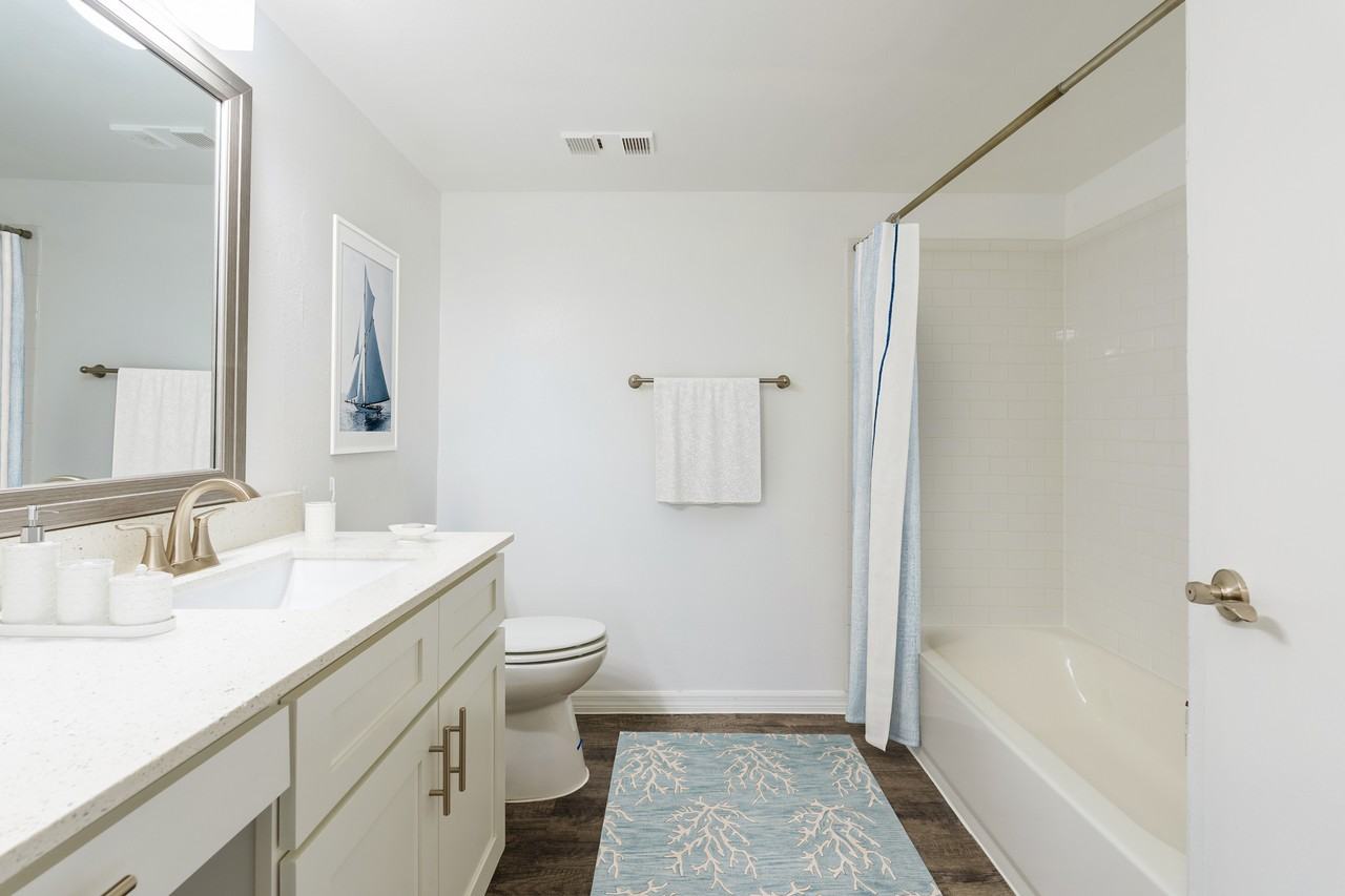 Fisherman's Landing Apartments 8900 Fishermans Pointe Dr, Tampa, FL