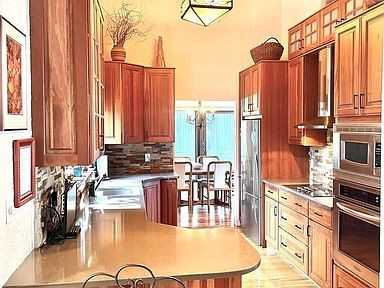 11 Sussex Rd #NA - Photo 3 of 8