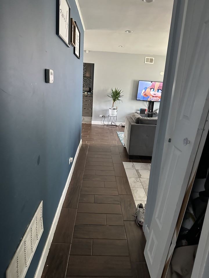 401 Watseka St #NA - Photo 2 of 8