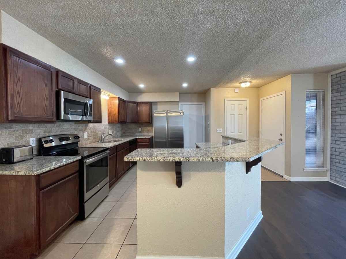 4707 Hemlock Ln #1 - Photo 2 of 20