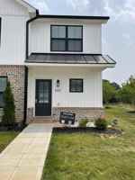 featured image of 1005 Ridgestone Ct #1