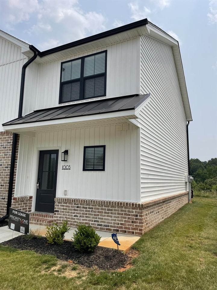 1005 Ridgestone Ct #1 - Photo 2 of 42