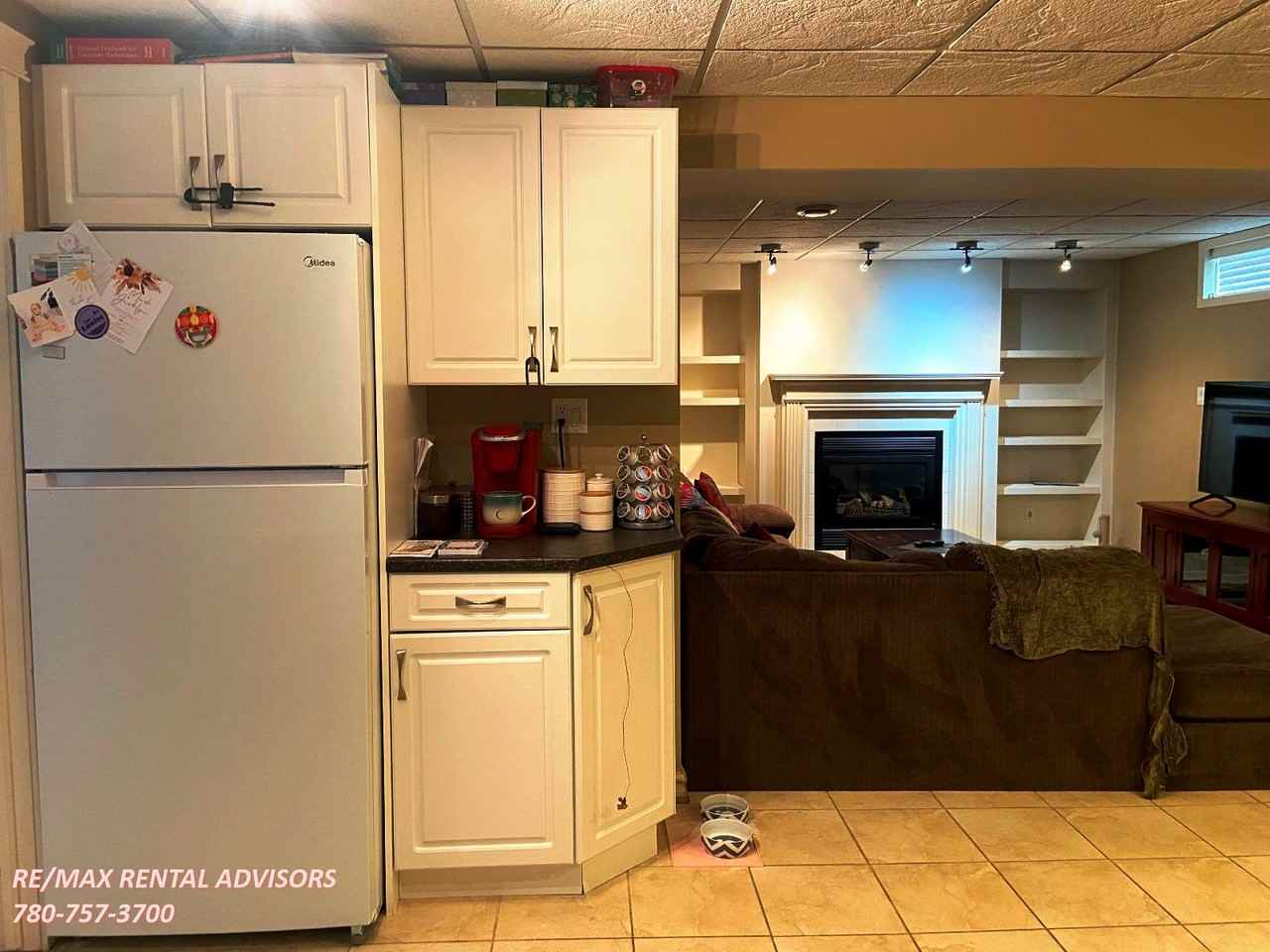 3527 105b St Nw - Photo 3 of 14