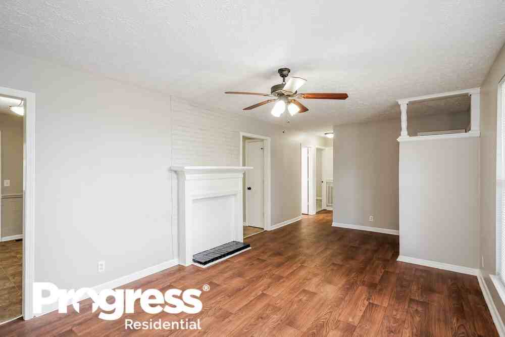 3652 Chesapeake Dr - Photo 3 of 21