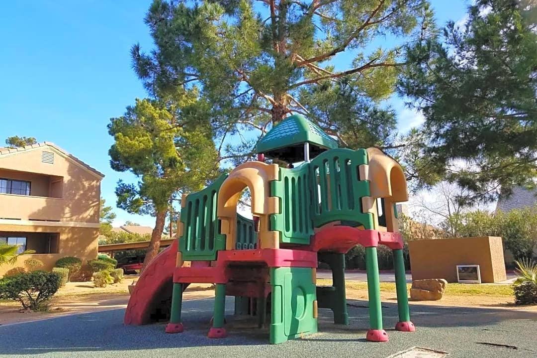 1401 N Lamb Blvd - Photo 2 of 18