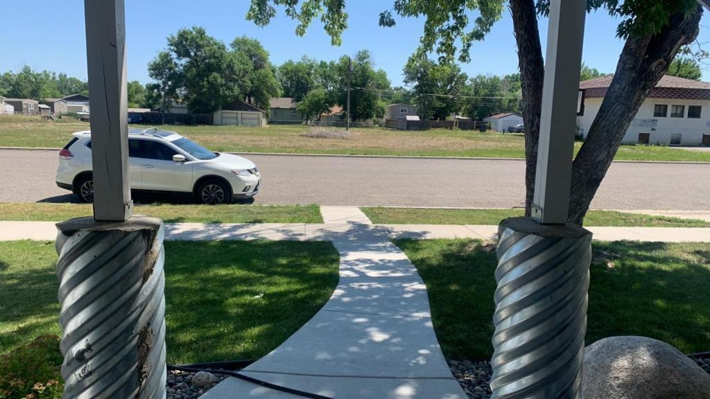 616 Cottonwood Ave - Photo 2 of 16