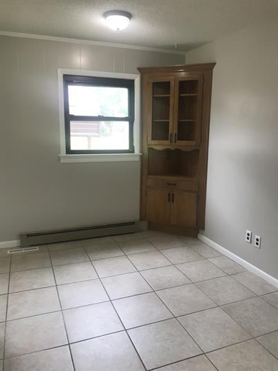 1505 Merritt Dr - Photo 2 of 10