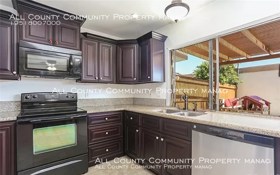 3041 Bradford Pl #C - Photo 3 of 15