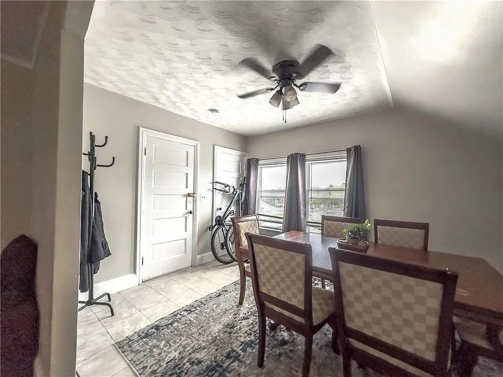 124 Jewett St #3 - Photo 3 of 13