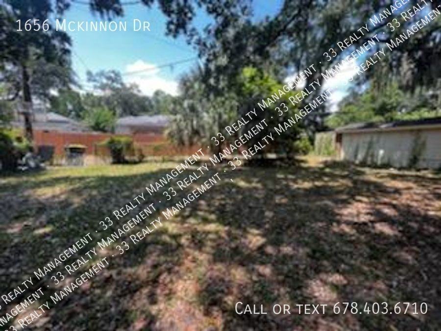 1656 Mckinnon Dr - Photo 2 of 10