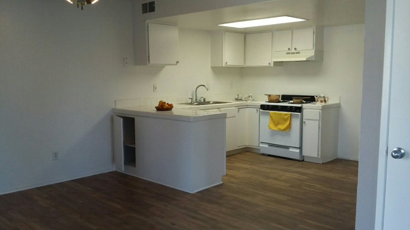 1627 Pasadena Avenue - Photo 5 of 16