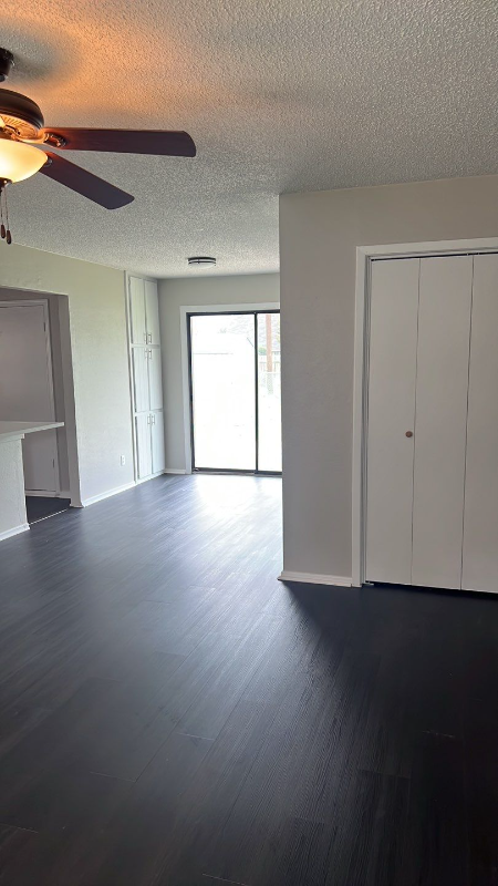 204 Dirks Dr - Photo 3 of 28