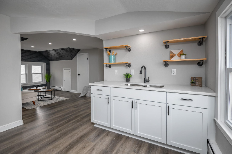 3444 S 9th Pl - Photo 2 of 13