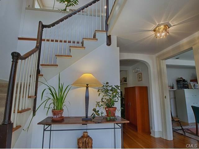 555 Danbury Rd - Photo 3 of 25