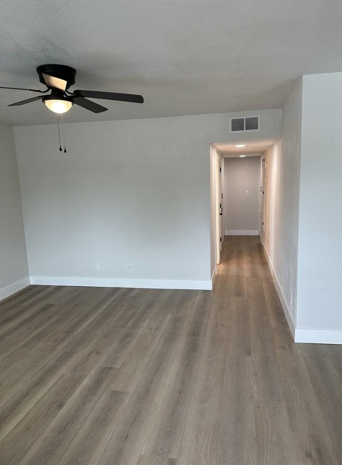 442 Smith Avenue - 1Unit 1 #1 - Photo 3 of 18