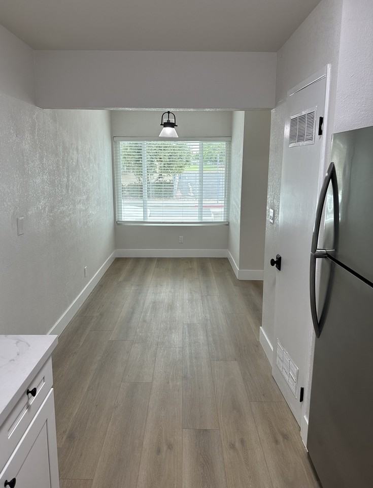 442 Smith Avenue - 1Unit 1 #1 - Photo 6 of 18