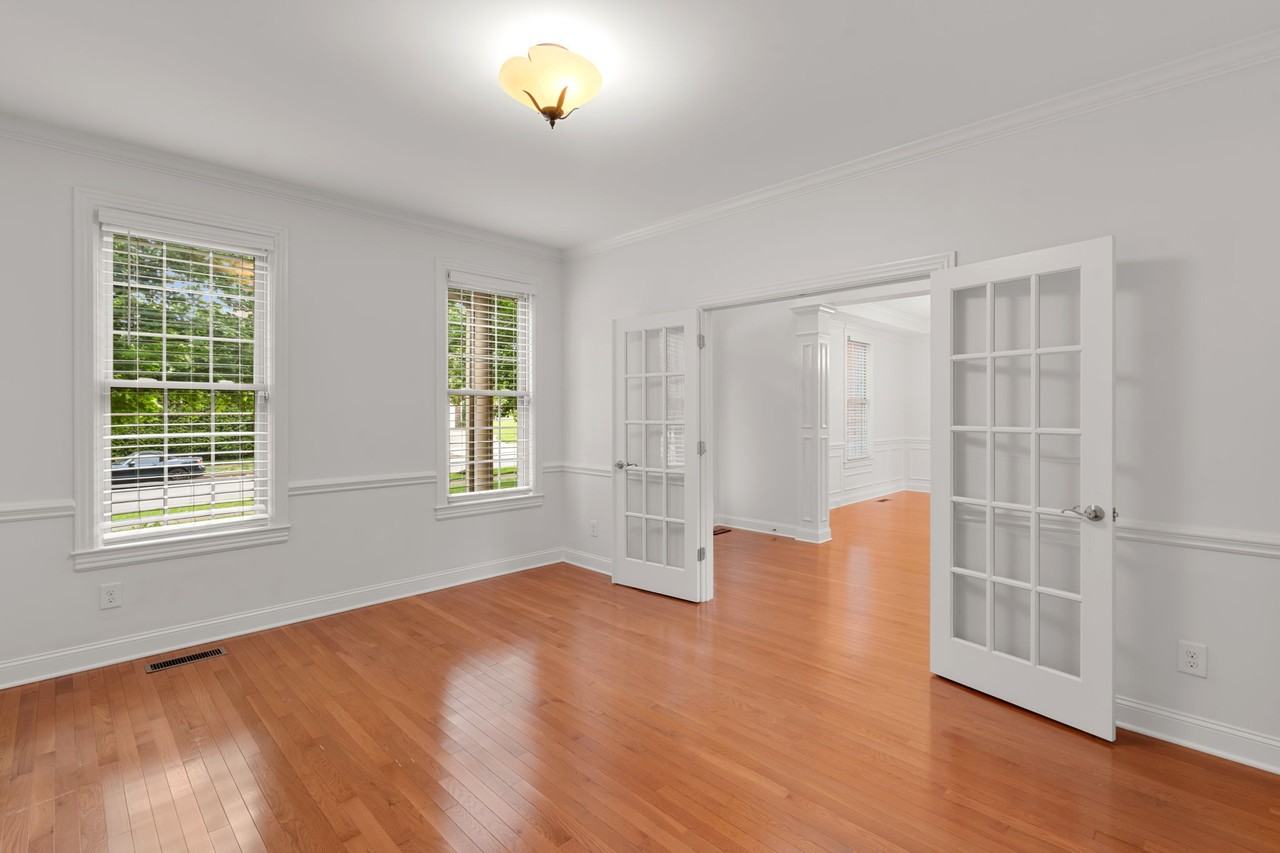 1610 Twin Square Way #1 - Photo 4 of 11
