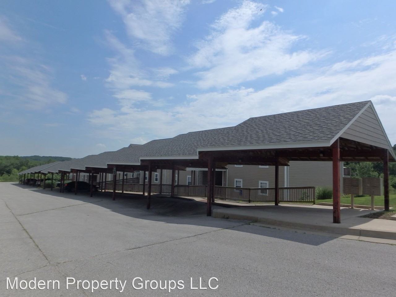 1312 White Oak Ln - Photo 3 of 24