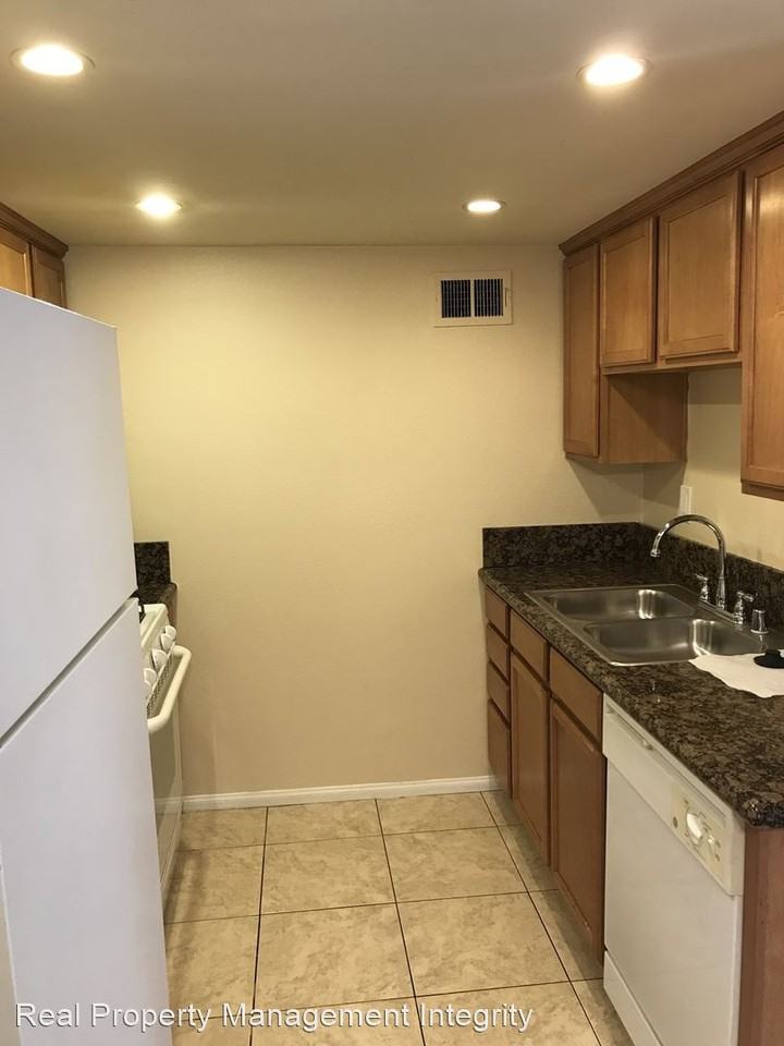 1317 Massachusetts Ave, - Photo 3 of 14