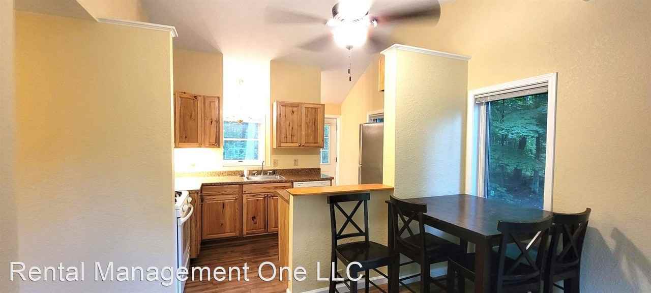 19444 Bryan St - Photo 3 of 27