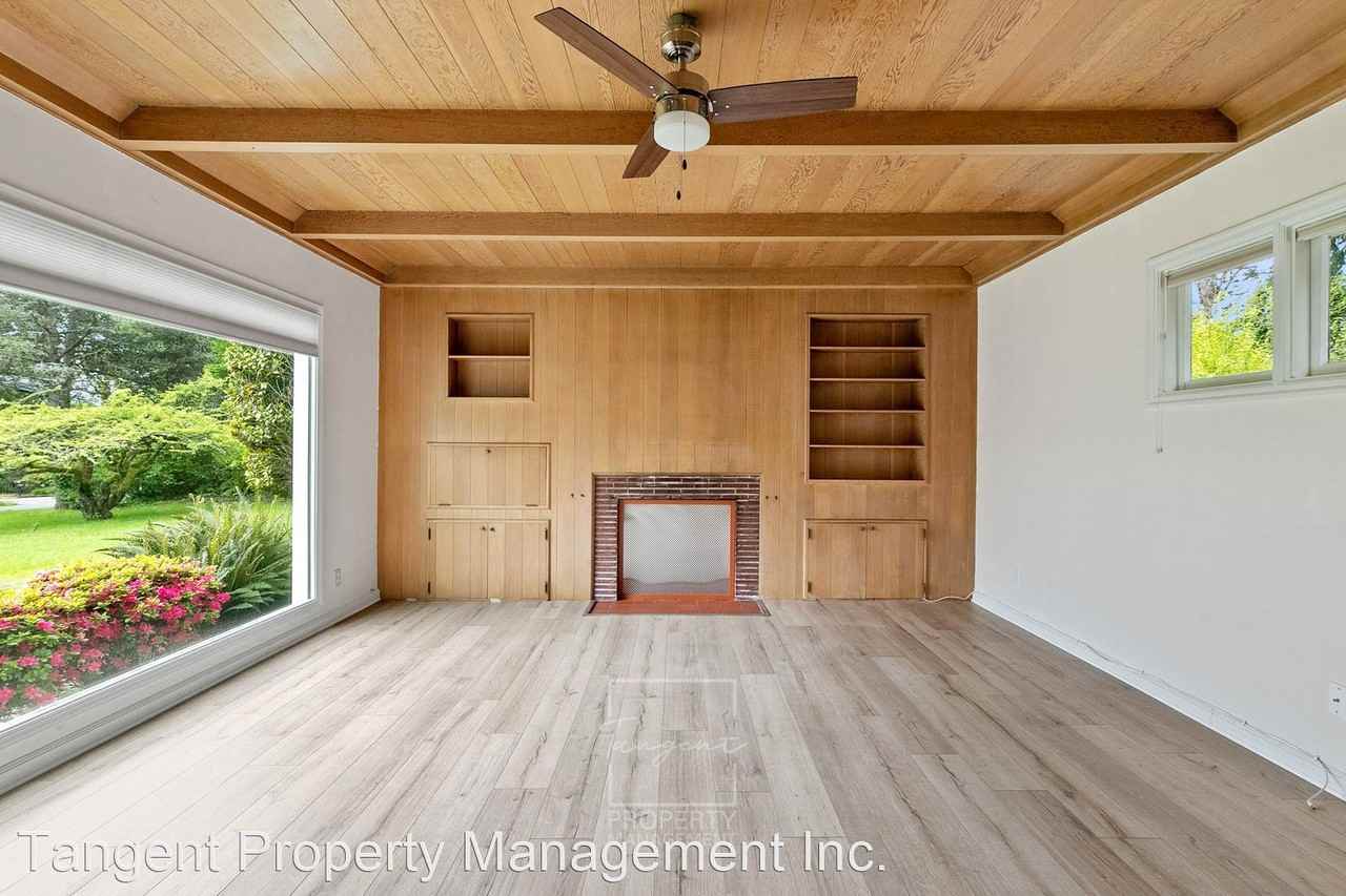 1919 Sw Stephenson St - Photo 2 of 26