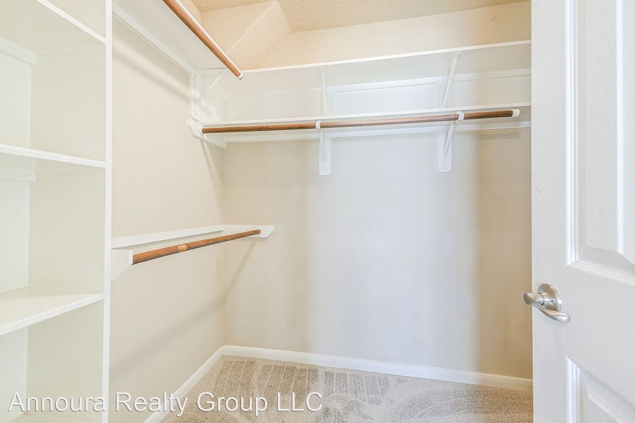 2119 Laughing Gull Ln - Photo 2 of 2