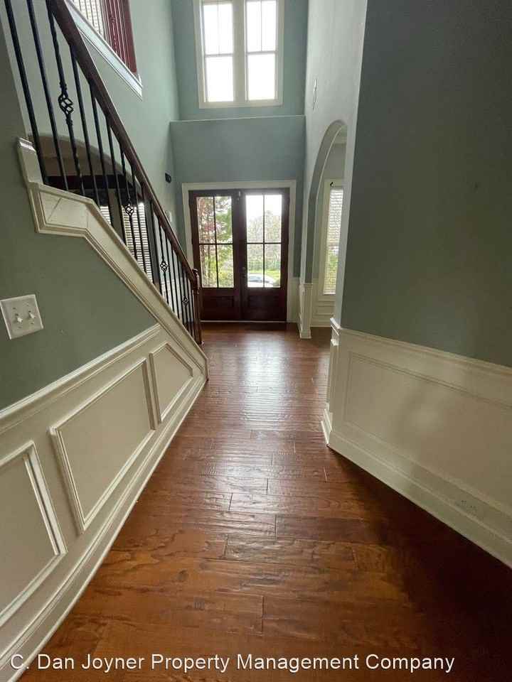 9 Grove Valley Way - Photo 2 of 30