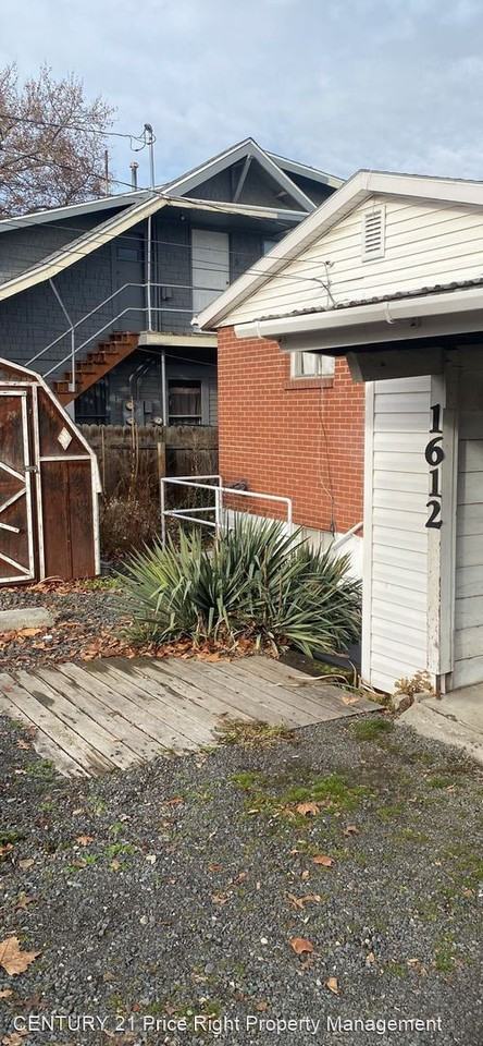 1612 8th Ave Blvd - Photo 3 of 9