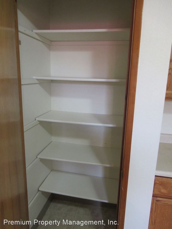 4380 Snowberry St Ne - Photo 3 of 25