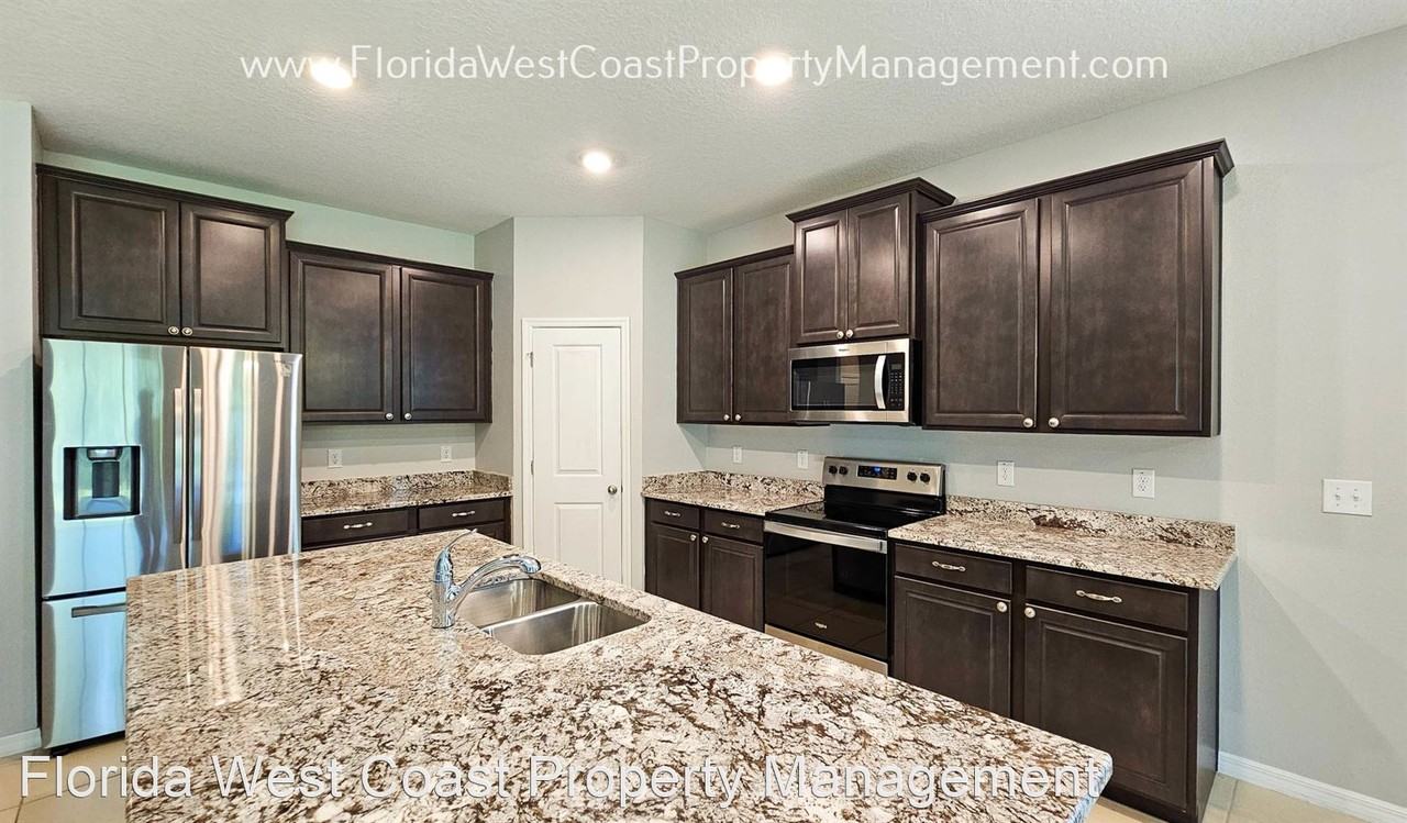 2924 Greenleaf Ter - Photo 3 of 29