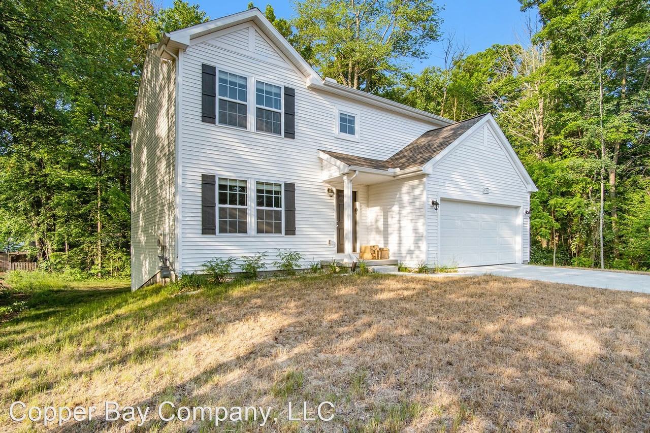 15088 Krueger St - Photo 3 of 50